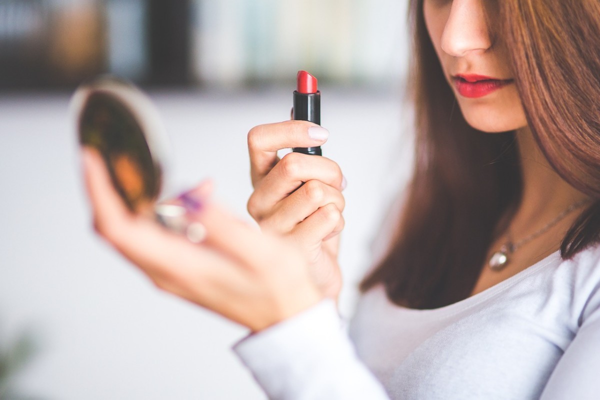 Calling All Makeup lovers! Deretan 12 Lipstick Yang Booming Di Tahun 2023 Beserta Harganya, Ada Yang Dibawah 20ribu Loh