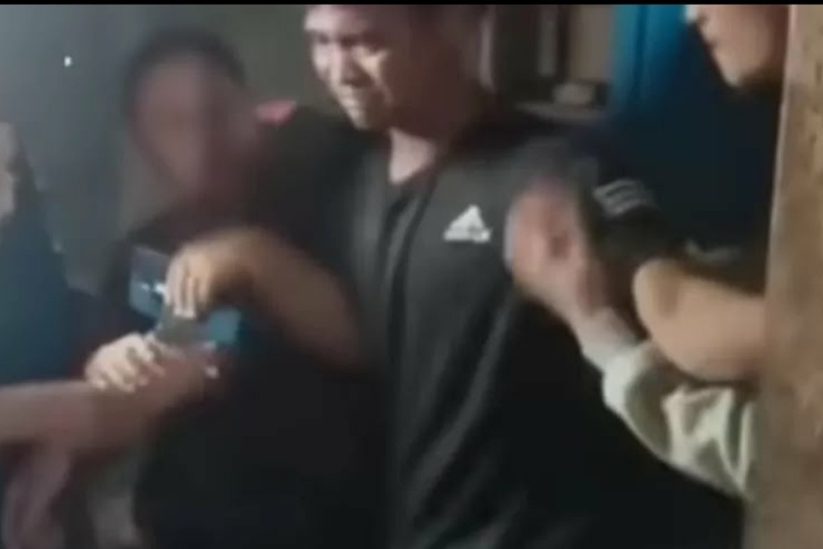 Ini Sosok Pria Saksi Mata yang Selamat Dari Amukan Celurit Hasan Tanjung Dan Mawardi, Netizen: Lawak! Ikutan Carok Malah Nangis